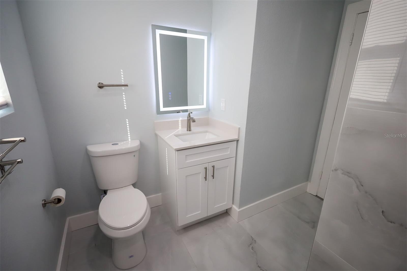 807 E NORFOLK ST — photo 23