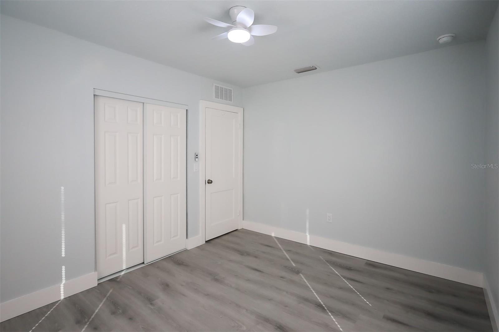 807 E NORFOLK ST — photo 22