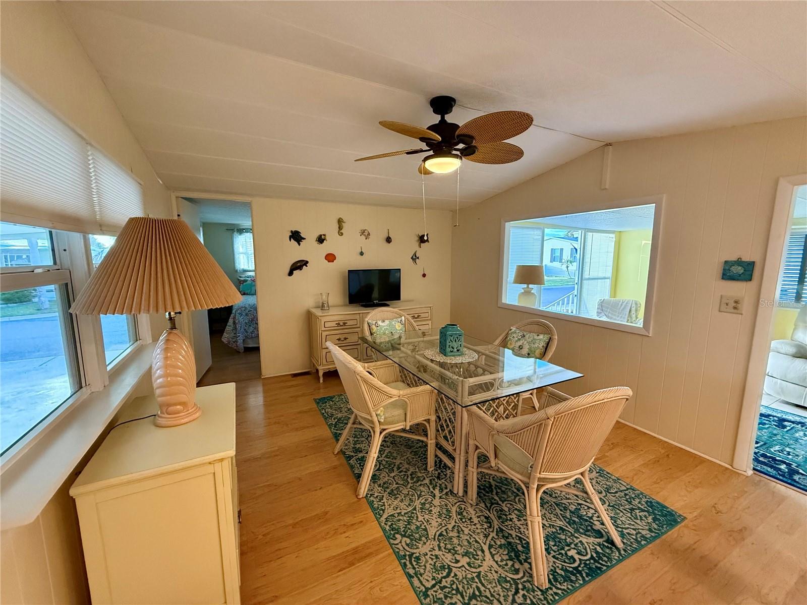 6091 PEONY RD — photo 2