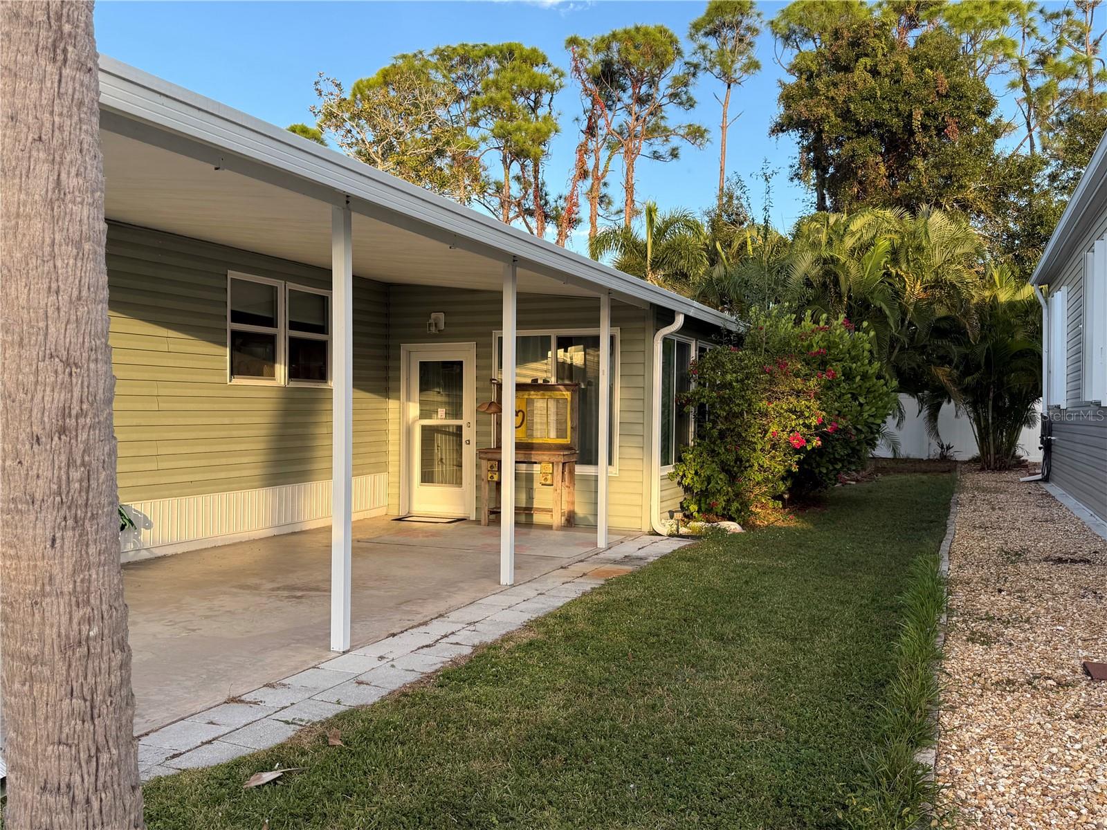 6091 PEONY RD — photo 11