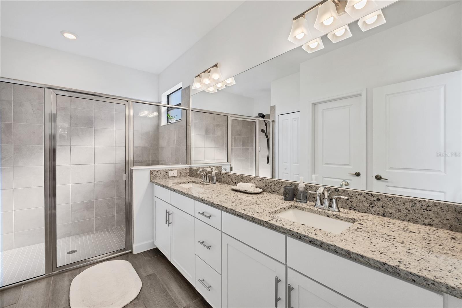 15716 BAREFOOT BEACH DR — photo 17