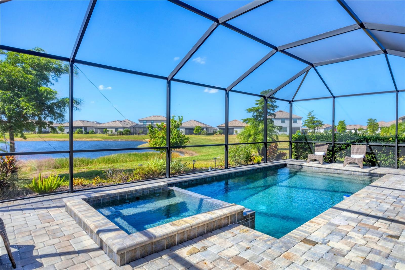 15716 BAREFOOT BEACH DR — photo 24