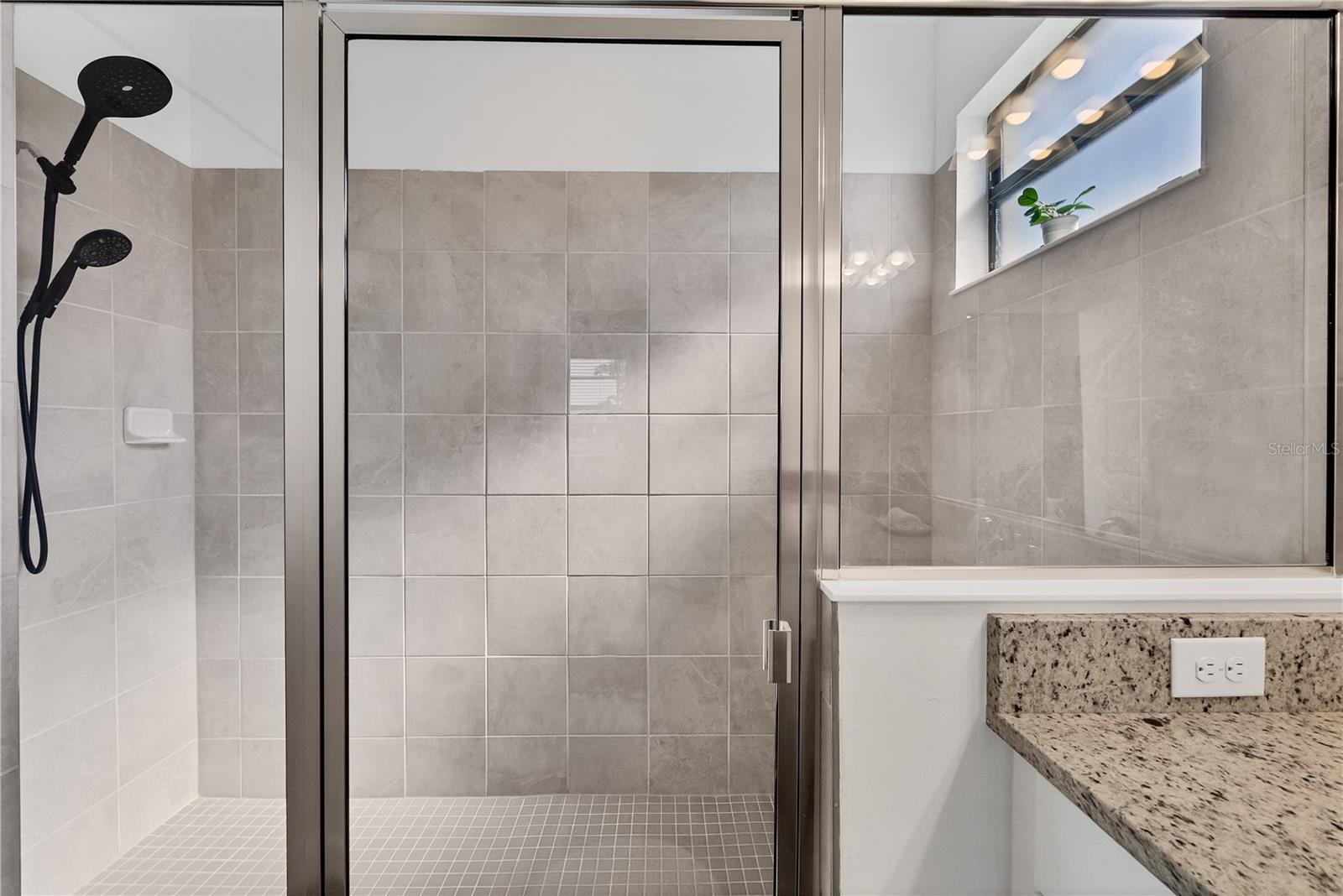 15716 BAREFOOT BEACH DR — photo 16