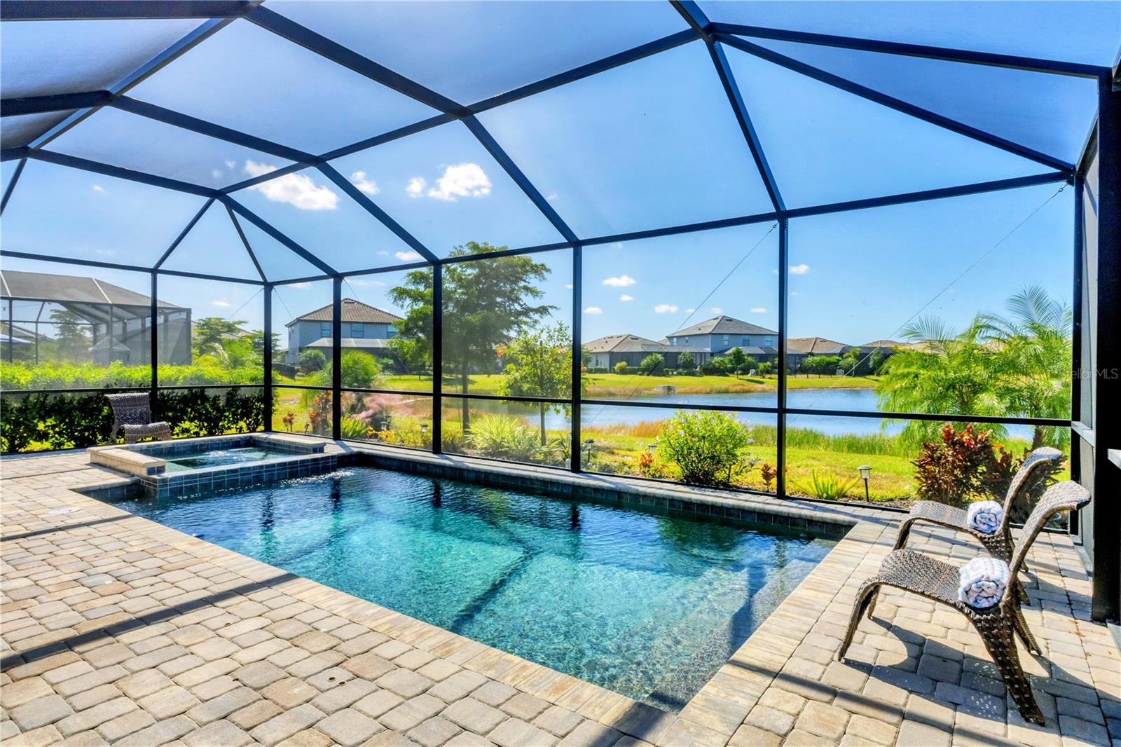 15716 BAREFOOT BEACH DR — photo 23