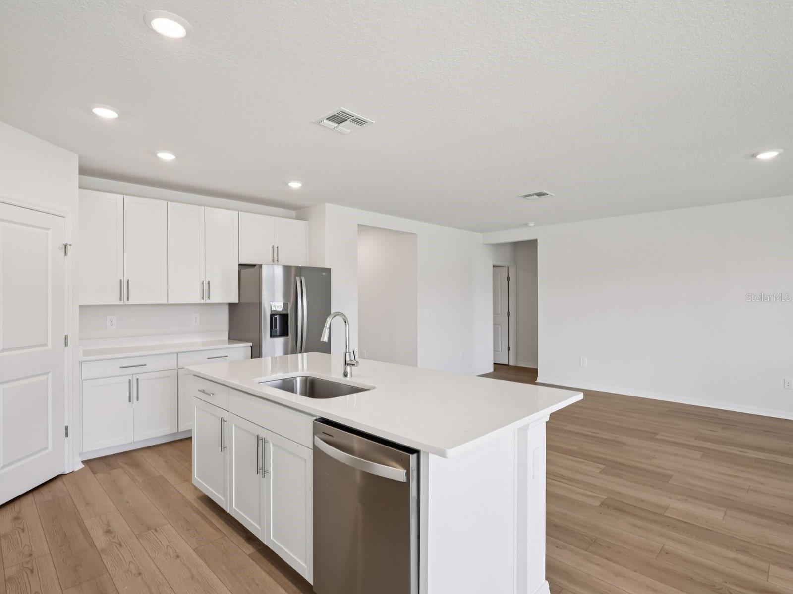10425 ABUNDANCE GROVE WAY — photo 9