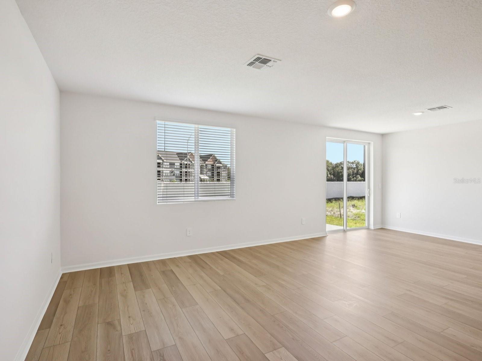 10425 ABUNDANCE GROVE WAY — photo 2