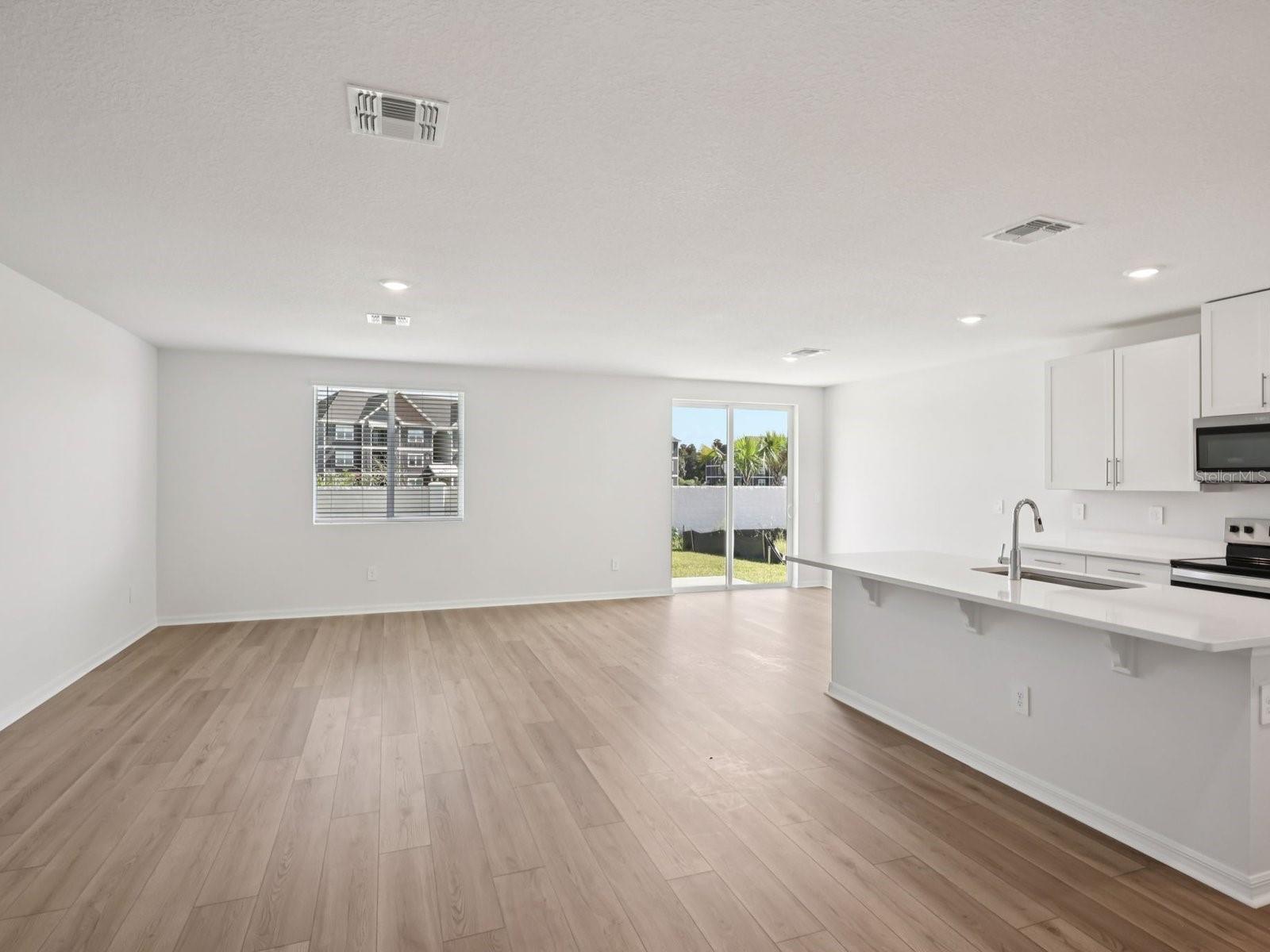 10425 ABUNDANCE GROVE WAY — photo 5