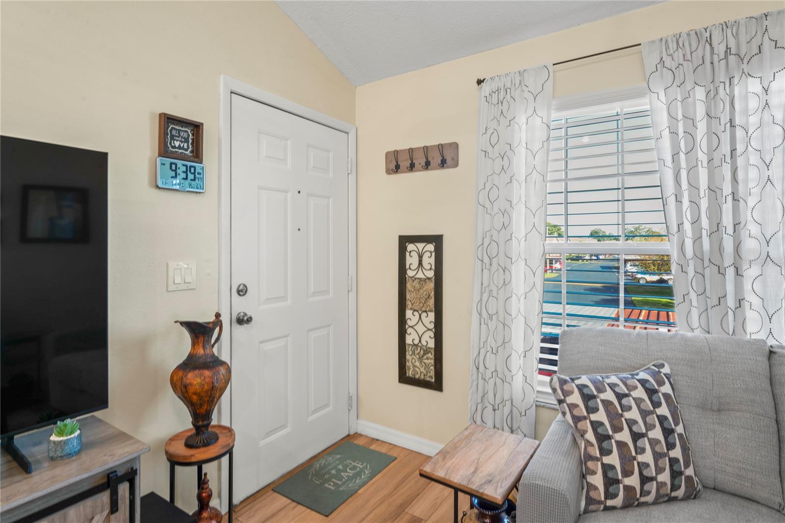 6424 SPRING FLOWER DR #24 — photo 4
