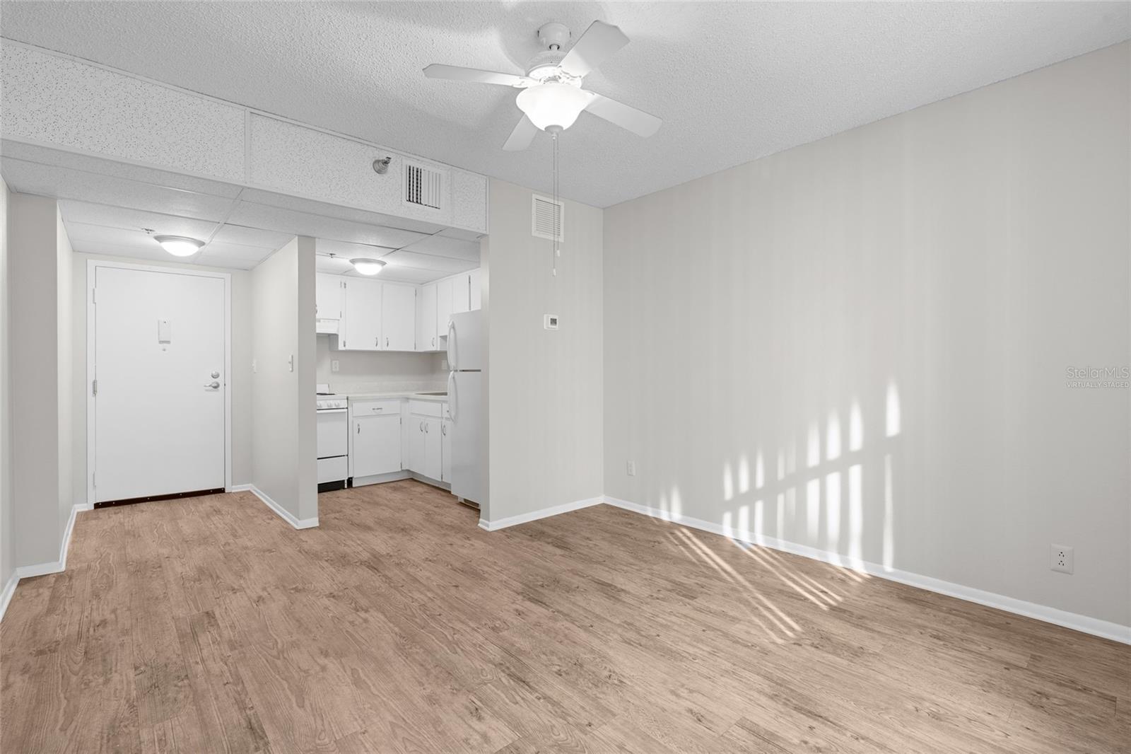 411 1ST AVE N #502 — photo 7