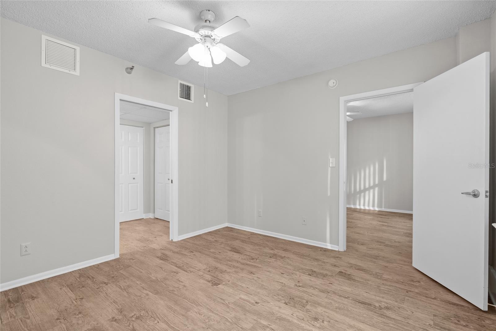 411 1ST AVE N #502 — photo 11