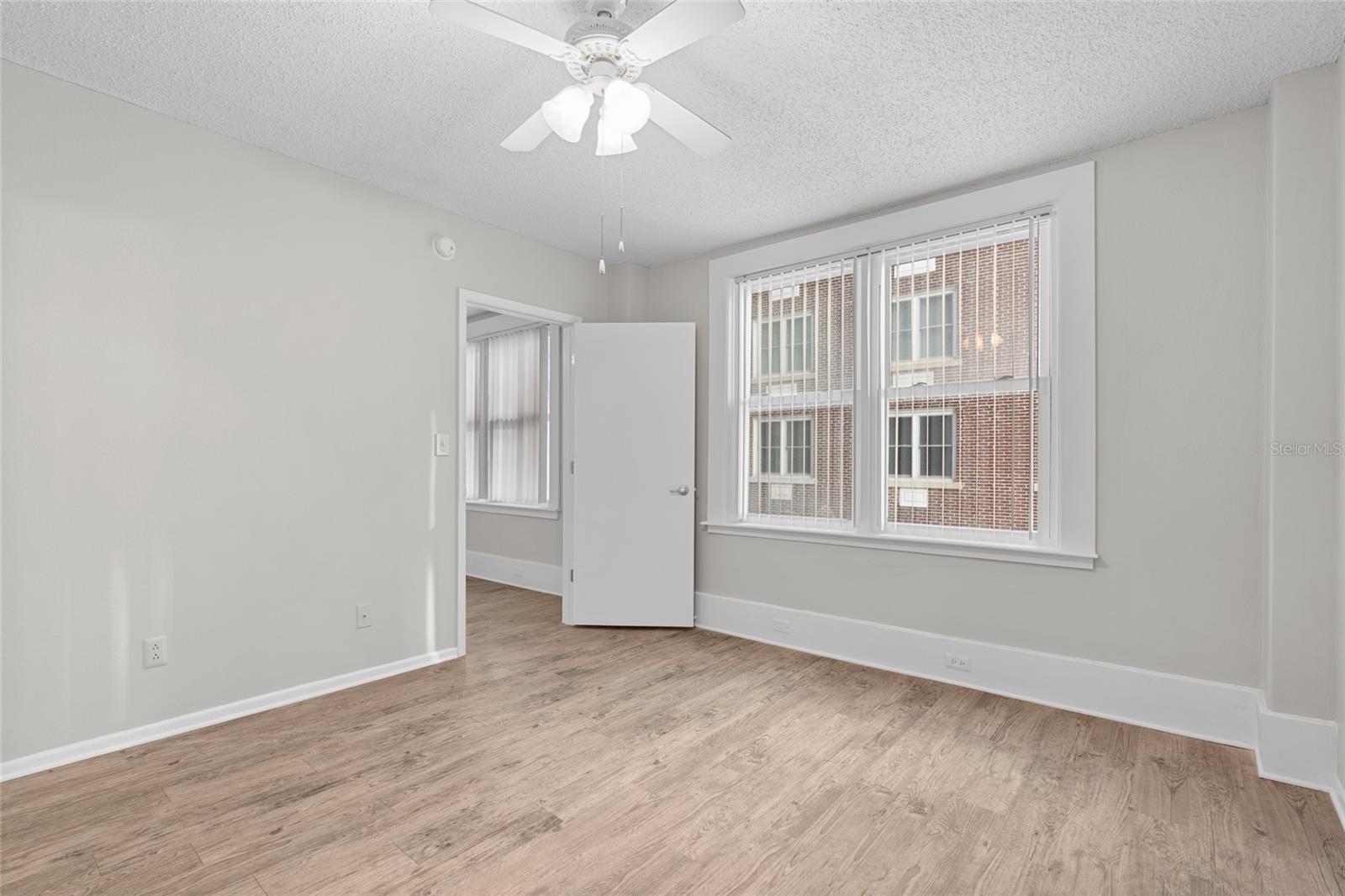 411 1ST AVE N #502 — photo 9