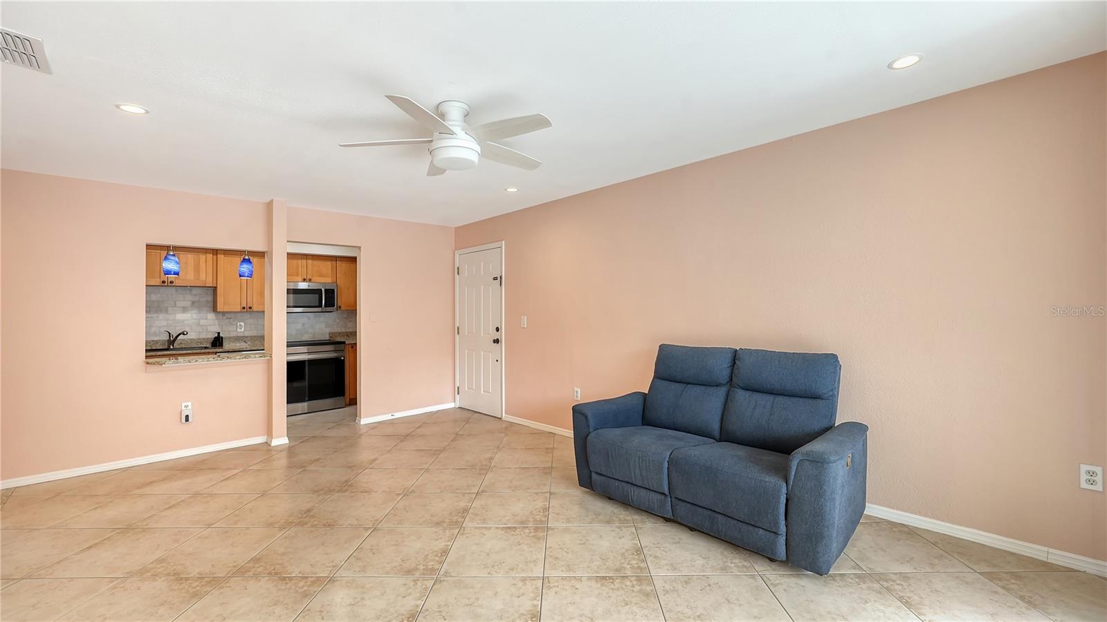 631 N ORANGE AVE #208 — photo 4