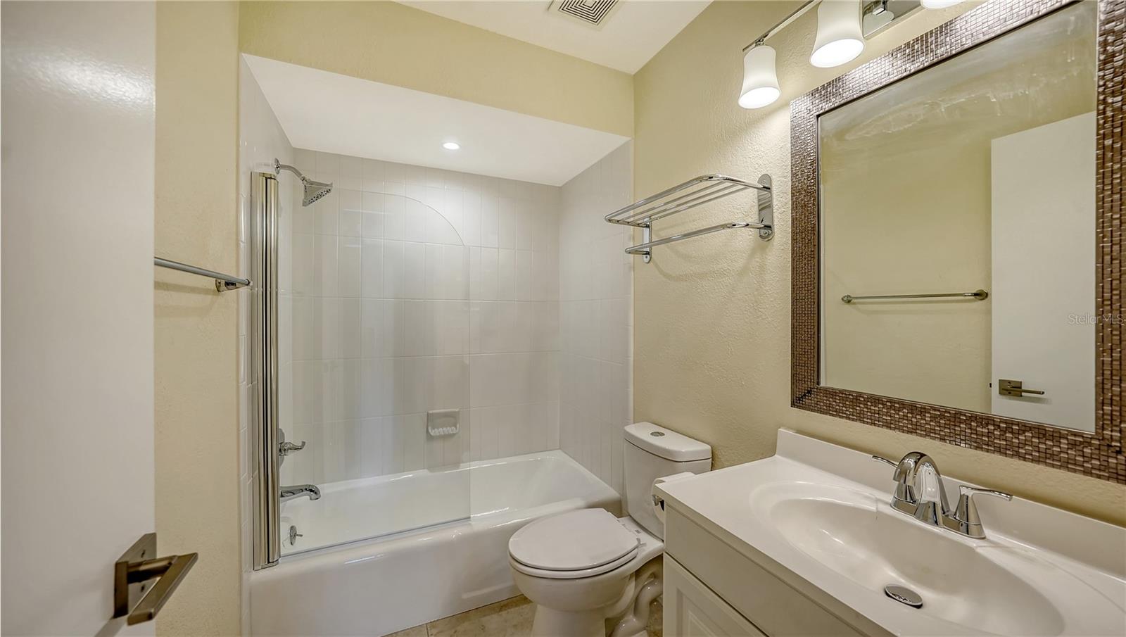 631 N ORANGE AVE #208 — photo 16