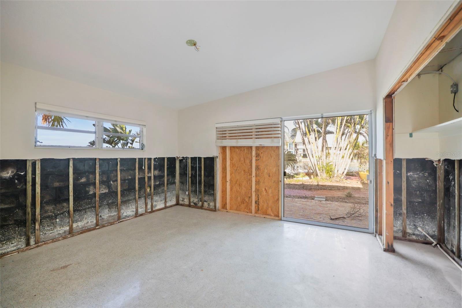 11921 LAGOON LN — photo 24