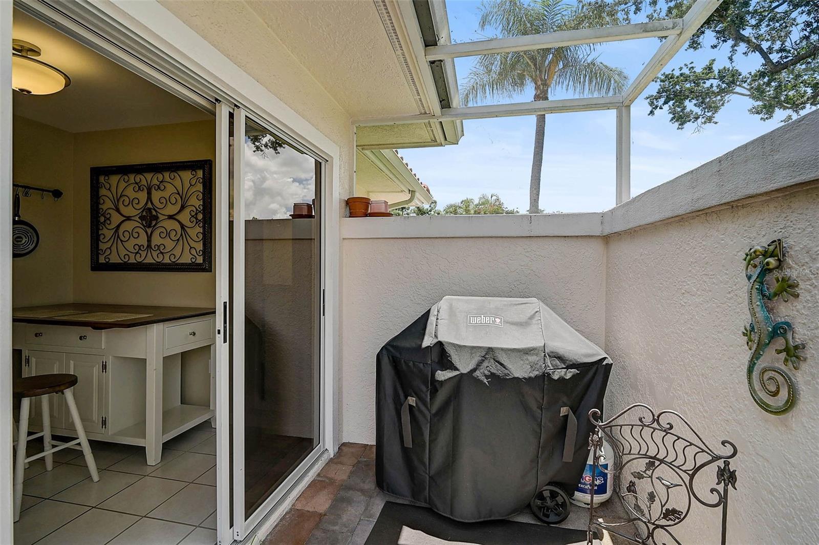 7341 GOLF POINTE CIR — photo 32