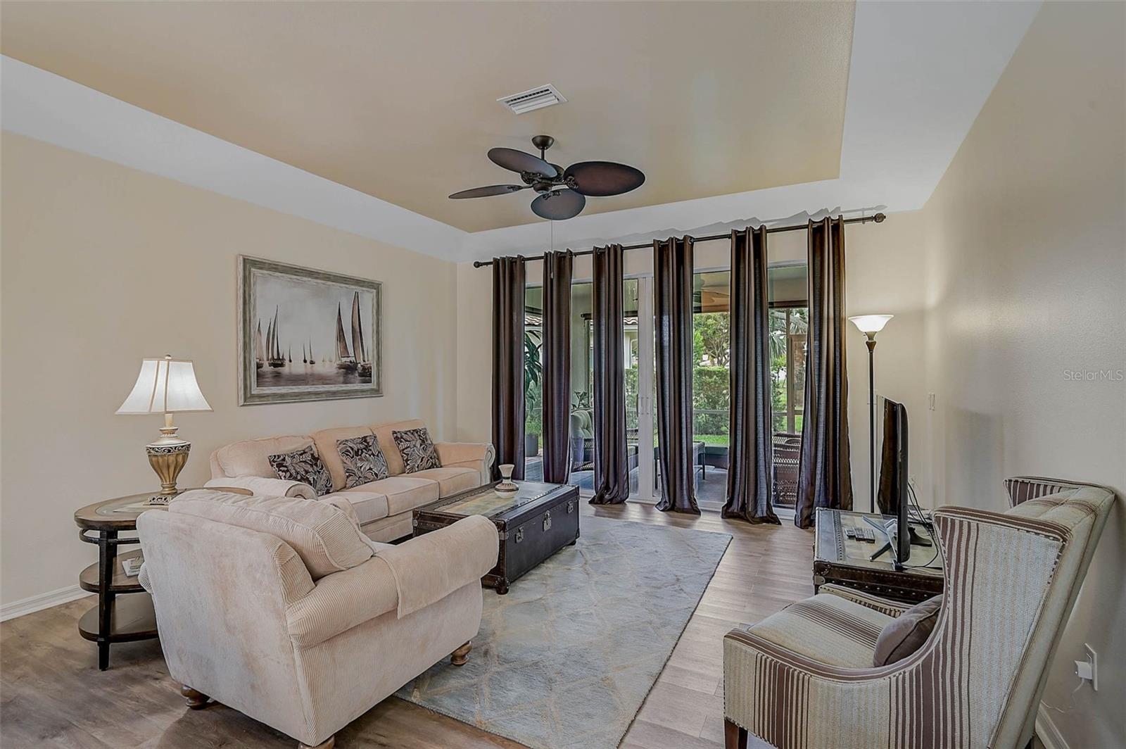 7341 GOLF POINTE CIR — photo 15