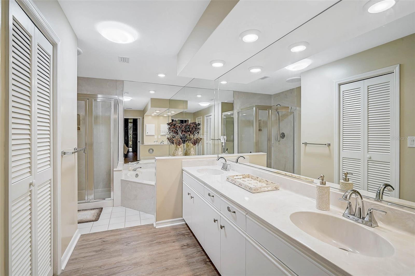 7341 GOLF POINTE CIR — photo 22