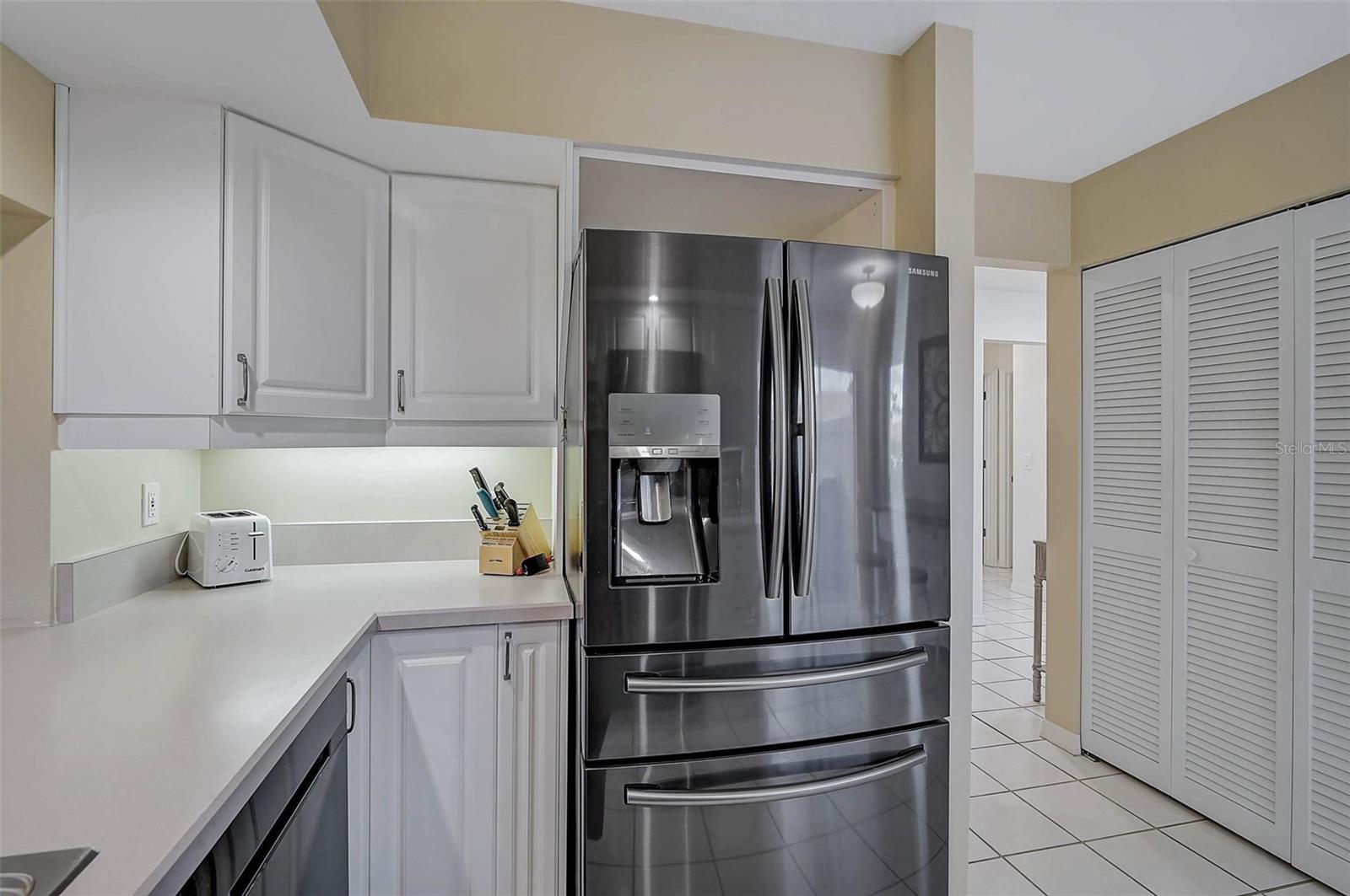 7341 GOLF POINTE CIR — photo 12