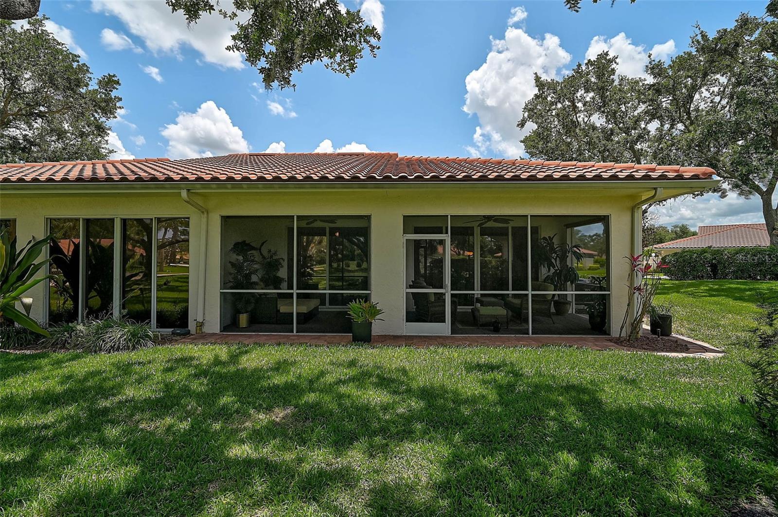 7341 GOLF POINTE CIR — photo 39