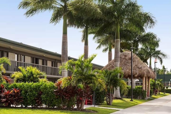 7150 N TAMIAMI TRL #S-613 — photo 33