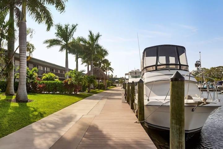 7150 N TAMIAMI TRL #S-613 — photo 32