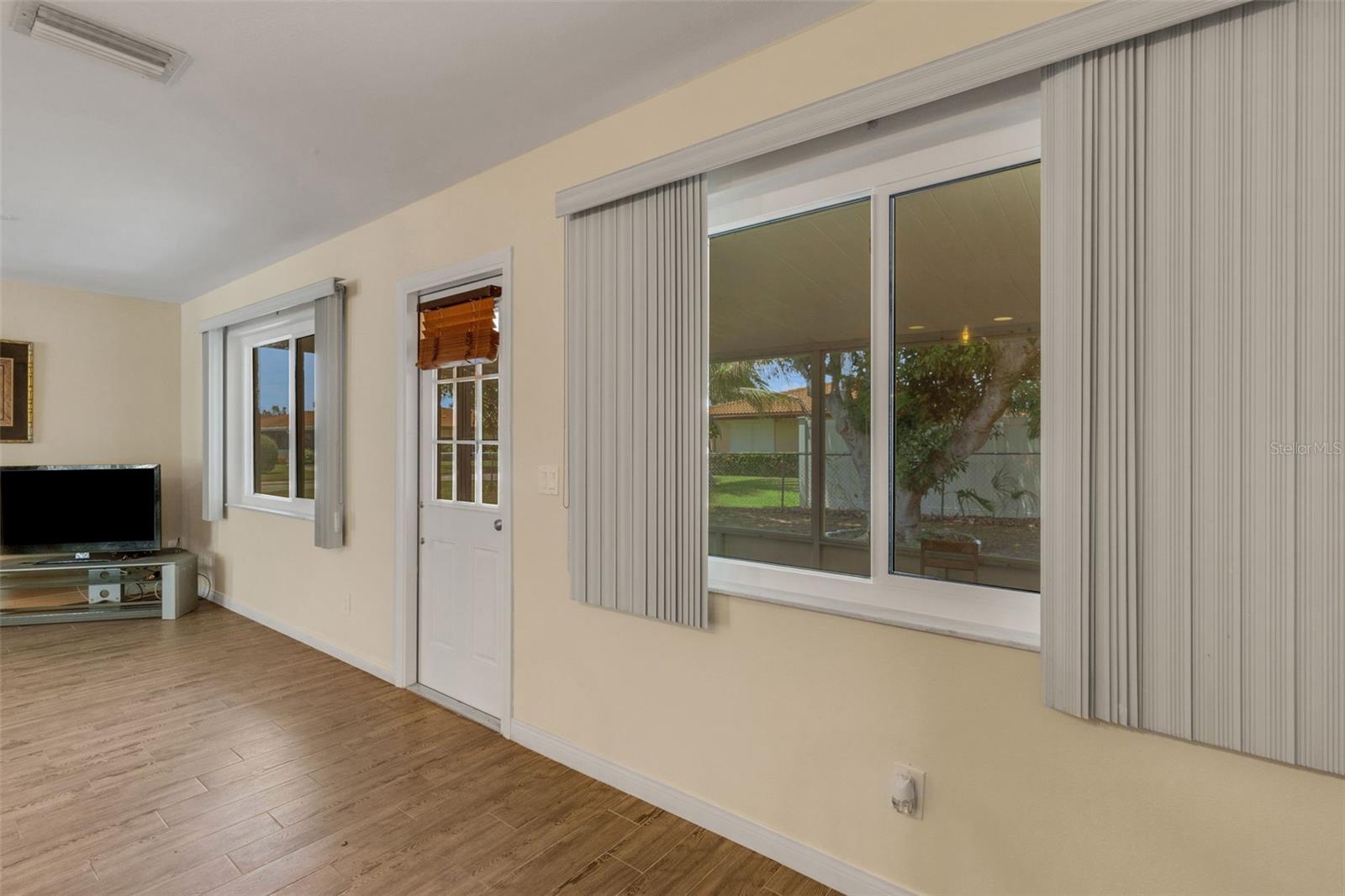 6328 GEORGIA AVE — photo 18
