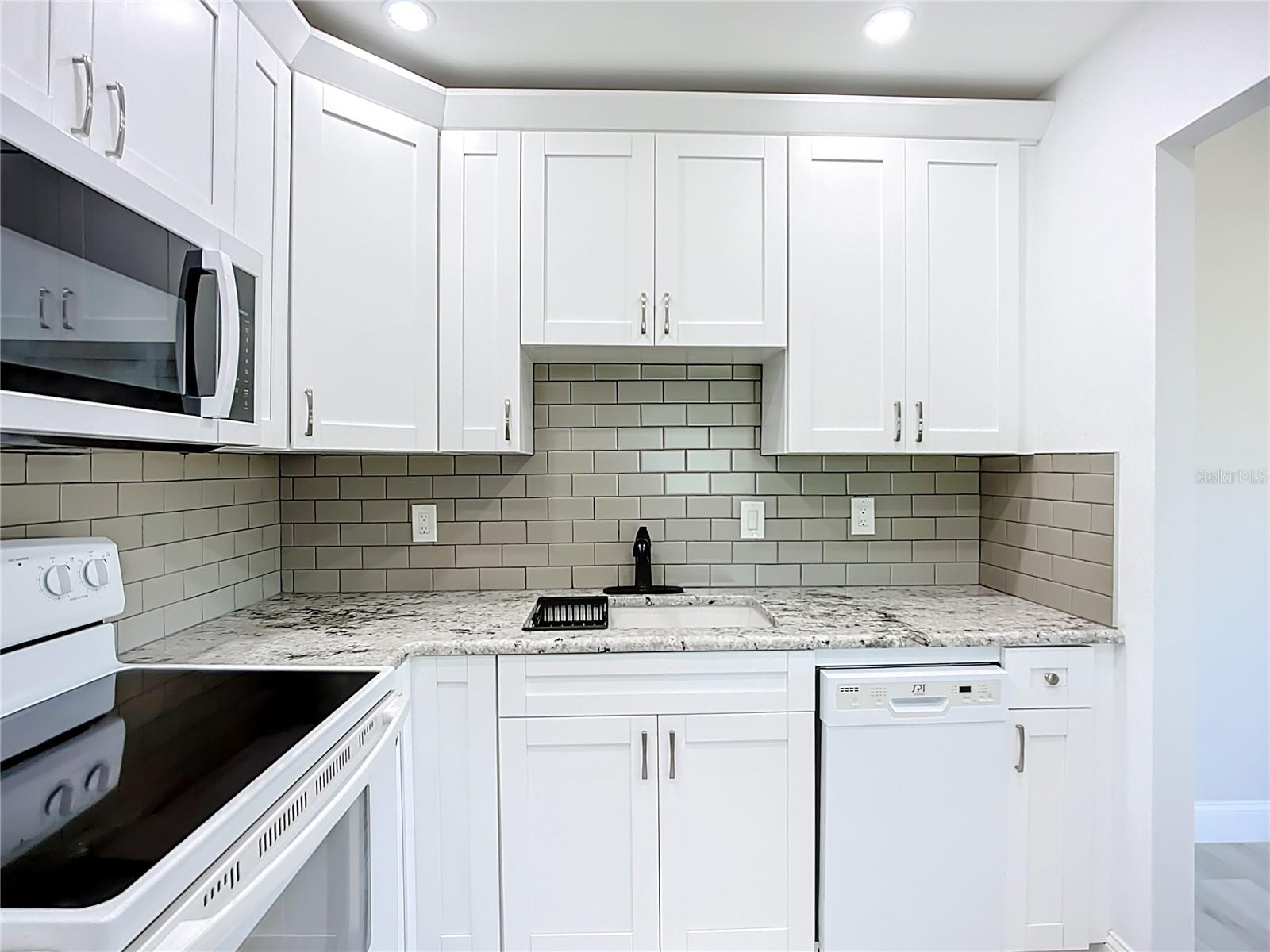 1811 BEDFORD LN #166 — photo 10