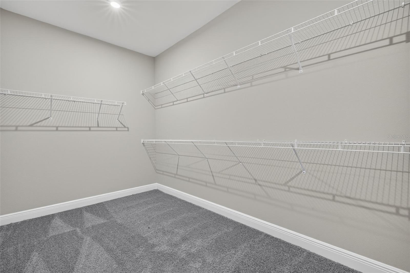 12927 PIERCE ST — photo 35