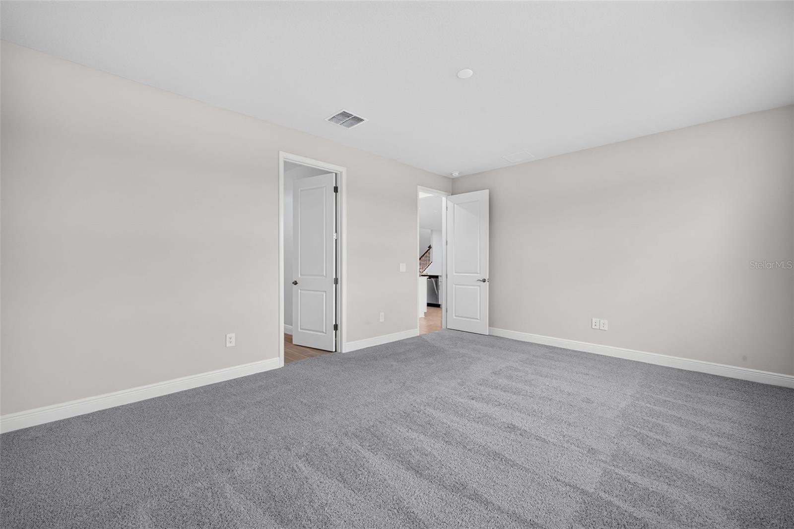 12927 PIERCE ST — photo 23