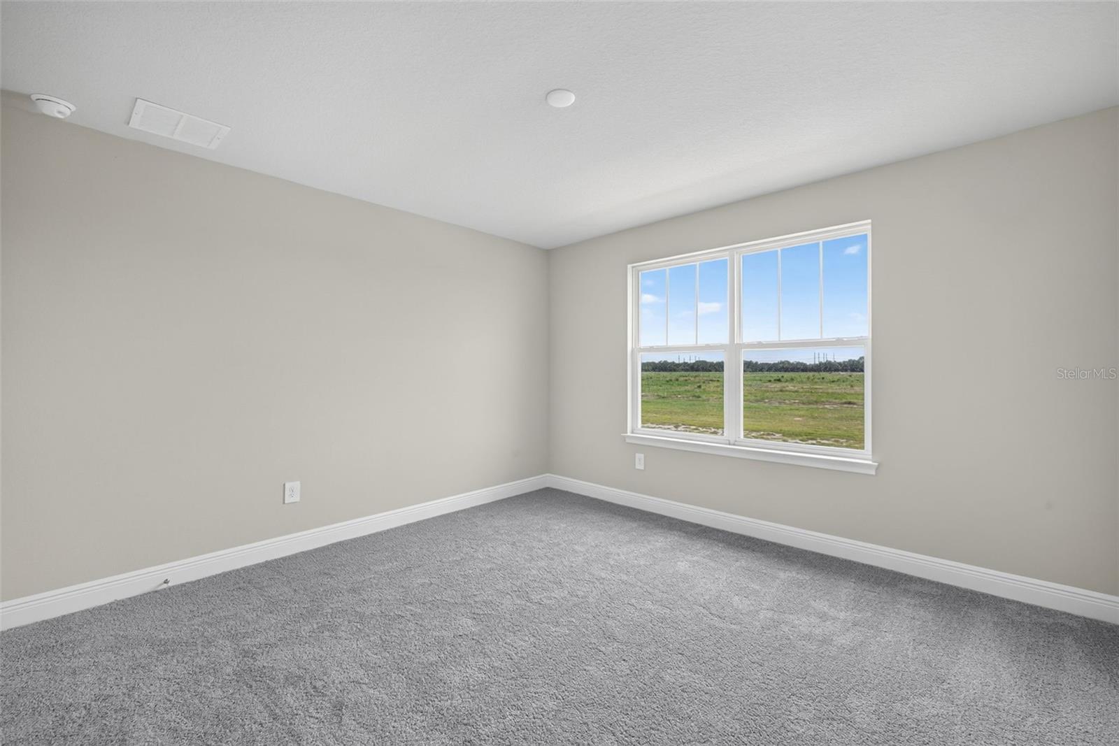 12927 PIERCE ST — photo 27