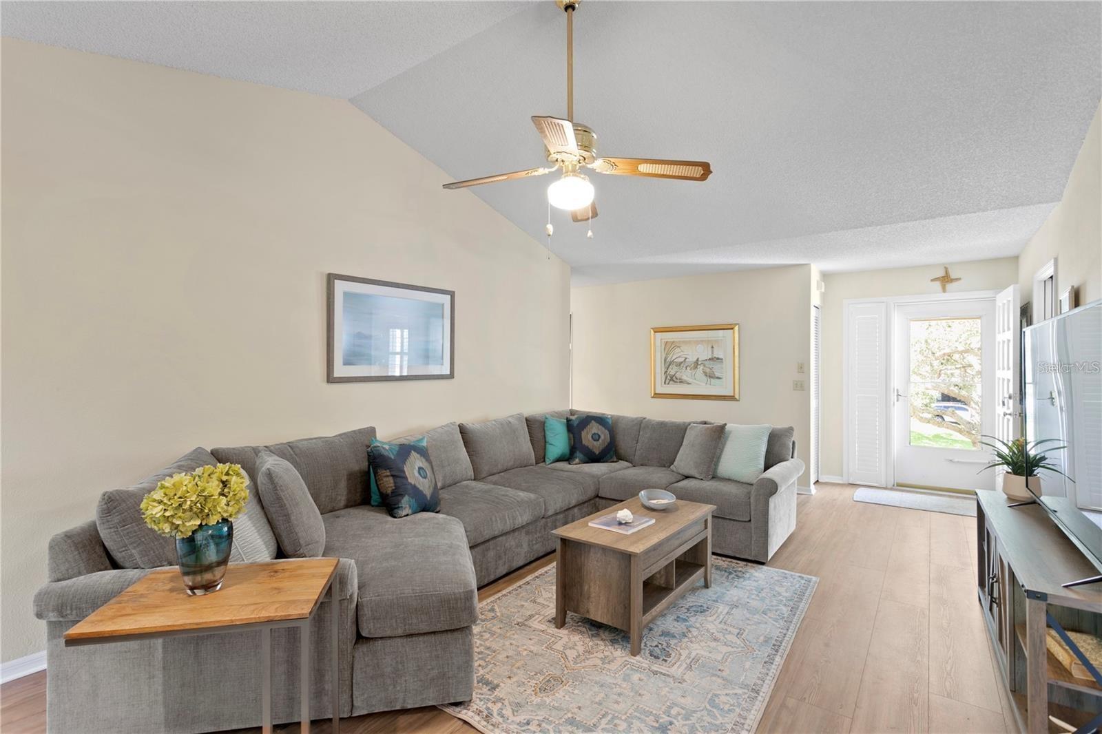 10823 INDIAN HILLS CT #33 — photo 4