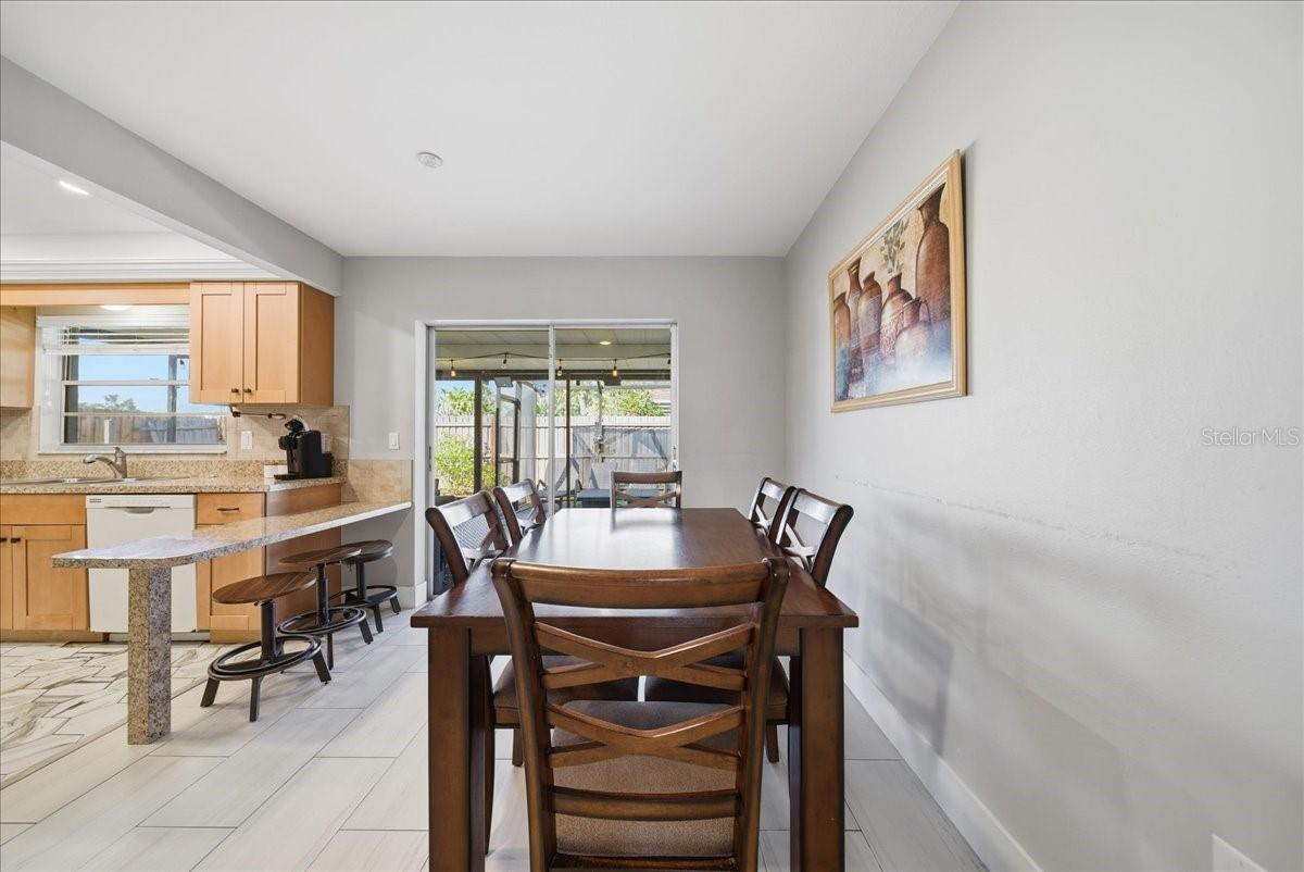 5883 WHISTLEWOOD CIR — photo 17