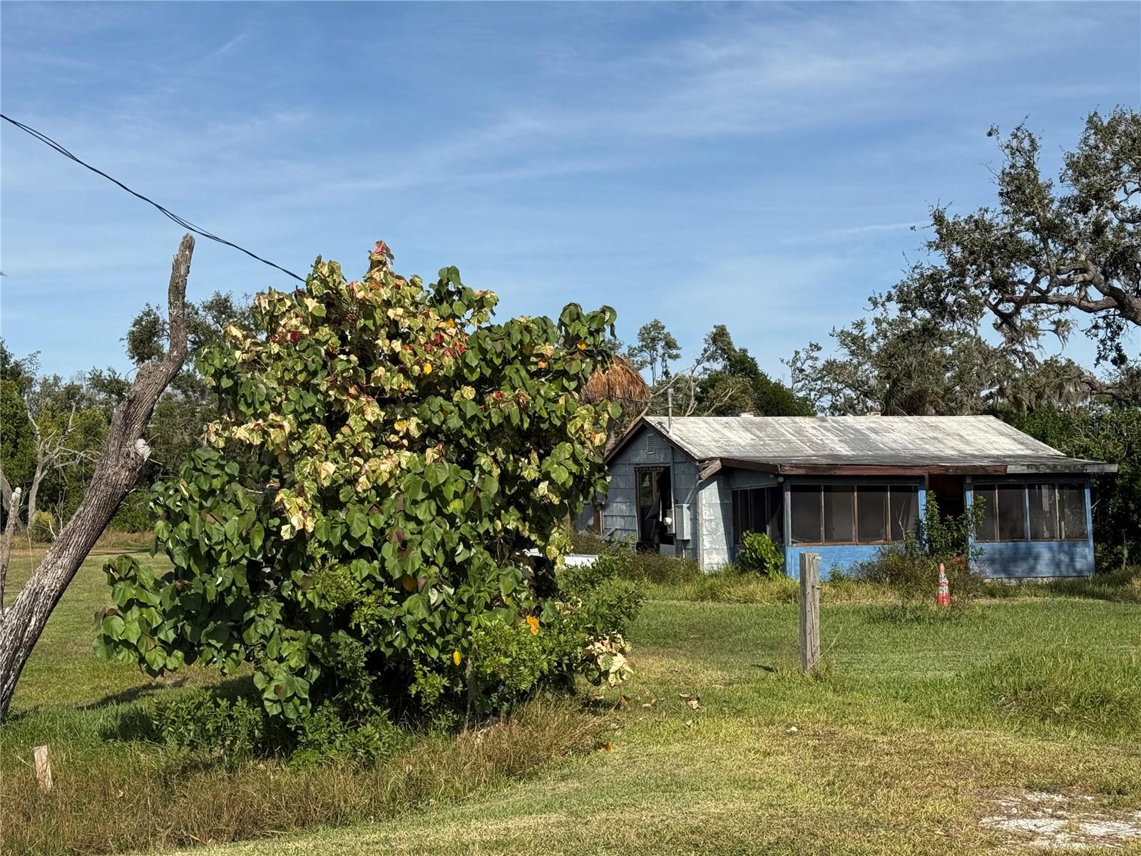 916 PINEY POINT RD — photo 4