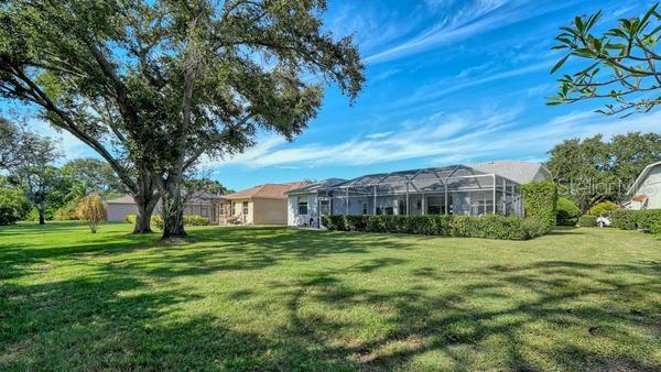 9528 HAWKSMOOR LN — photo 36