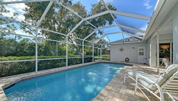 9528 HAWKSMOOR LN — photo 32