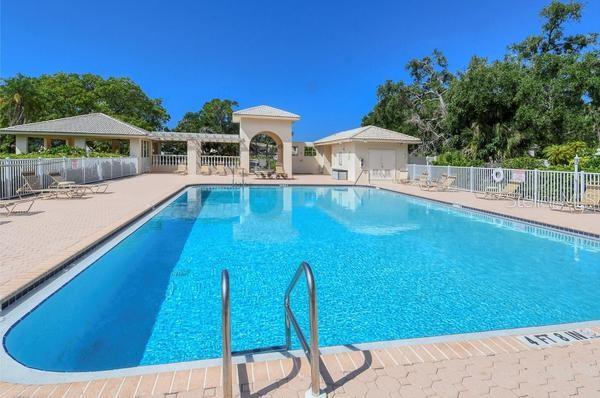 9528 HAWKSMOOR LN — photo 43