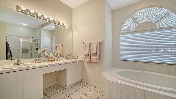 9528 HAWKSMOOR LN — photo 24