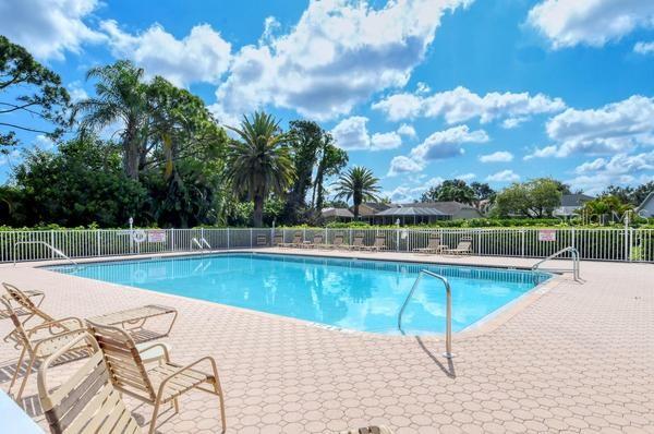 9528 HAWKSMOOR LN — photo 44