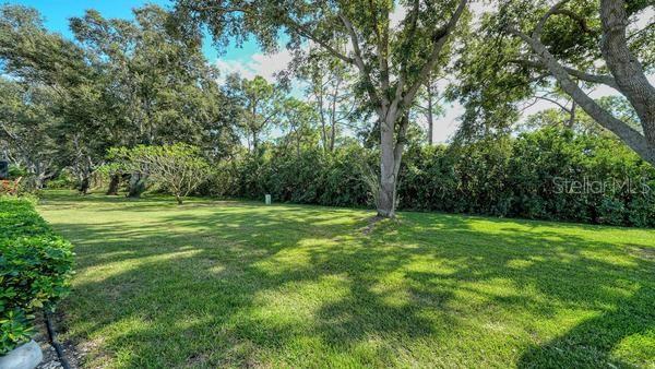 9528 HAWKSMOOR LN — photo 38