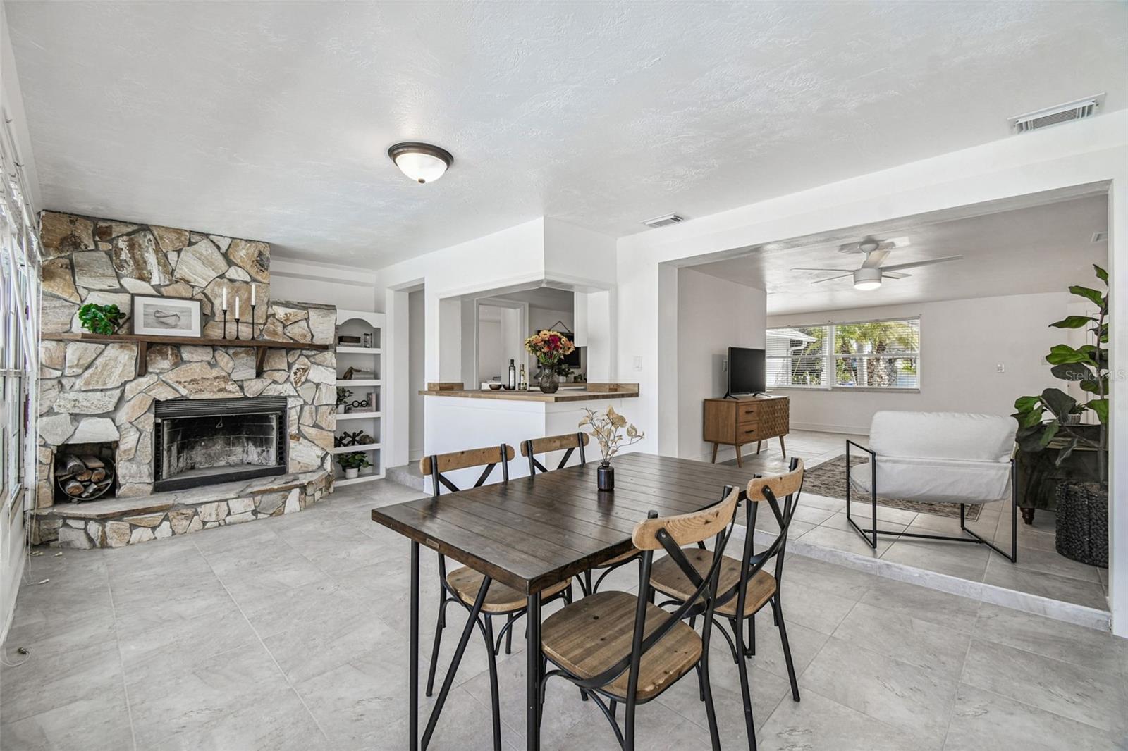 13711 ALLYN DR — photo 16