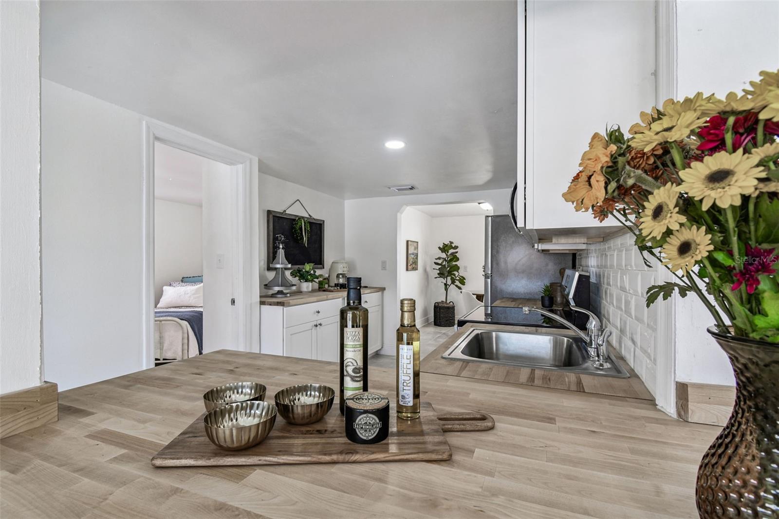 13711 ALLYN DR — photo 7