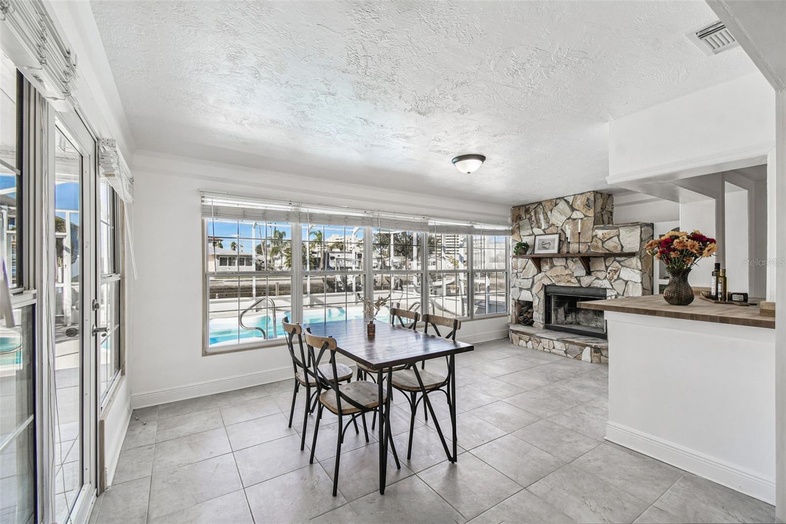 13711 ALLYN DR — photo 15