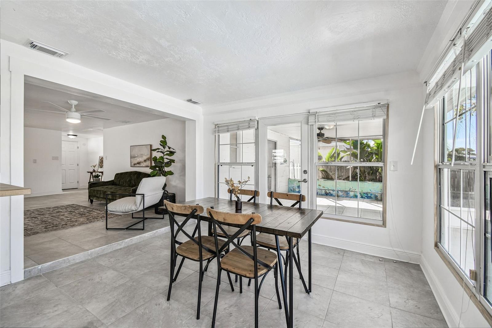 13711 ALLYN DR — photo 17
