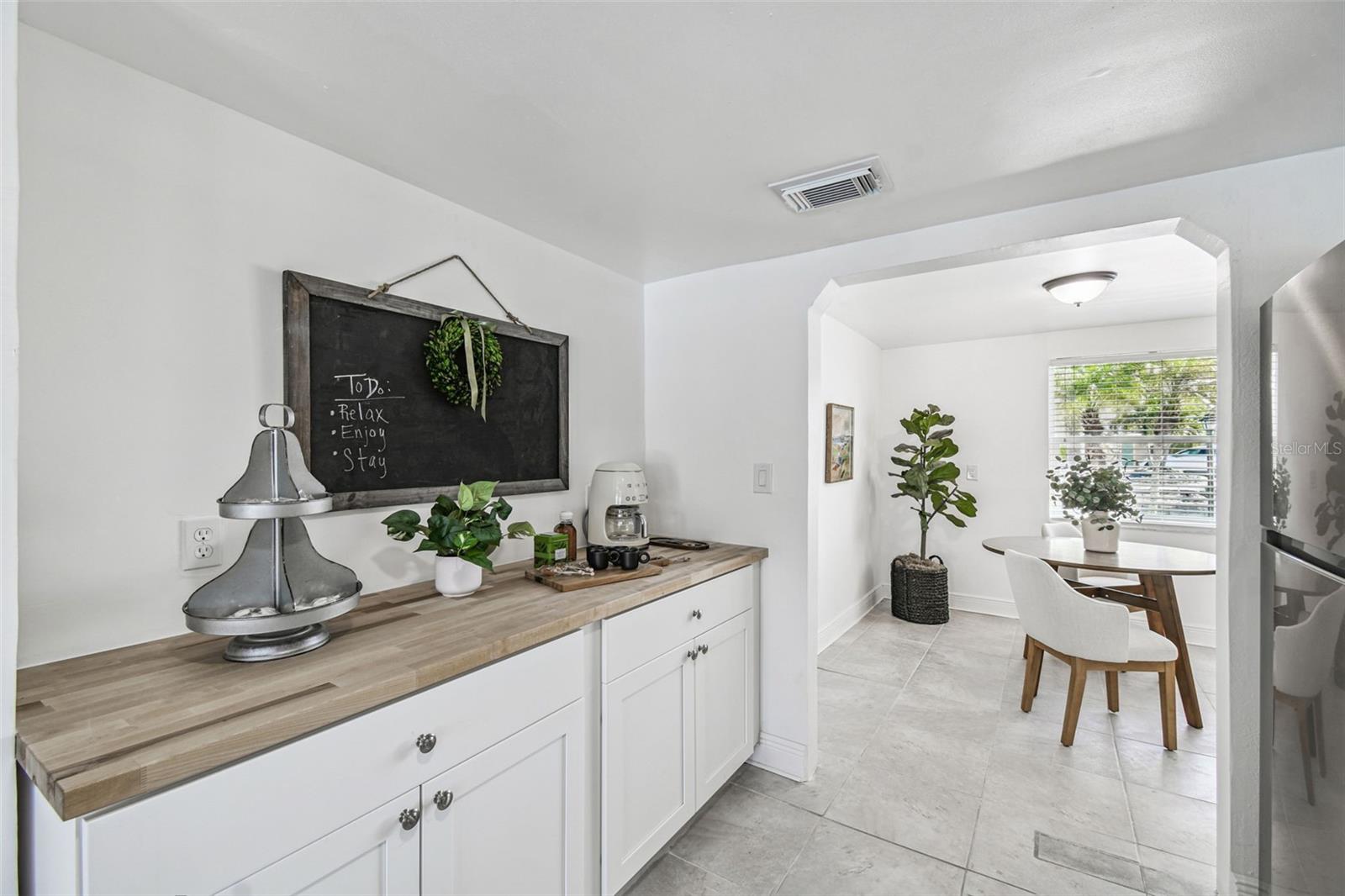13711 ALLYN DR — photo 13