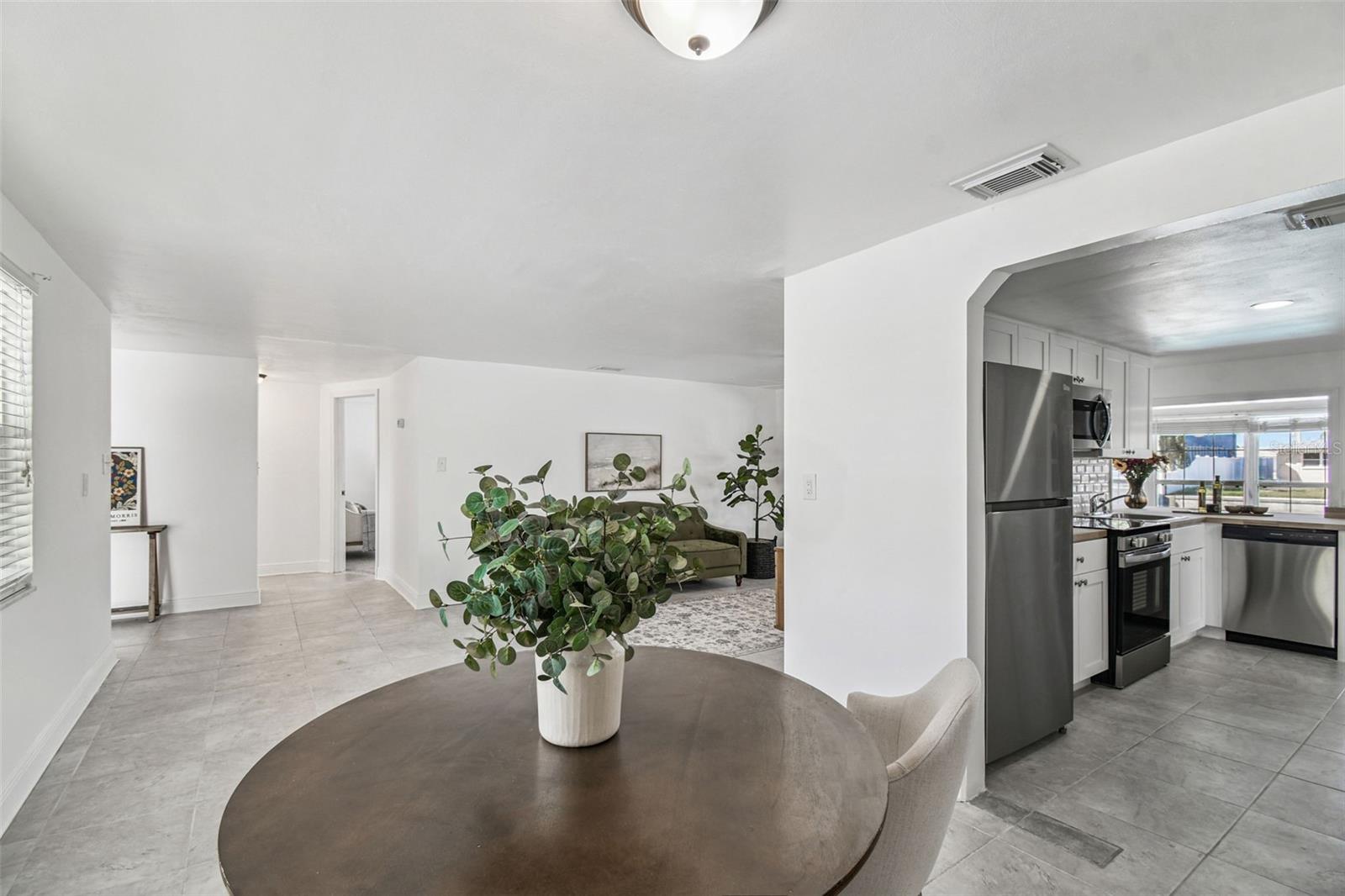 13711 ALLYN DR — photo 22