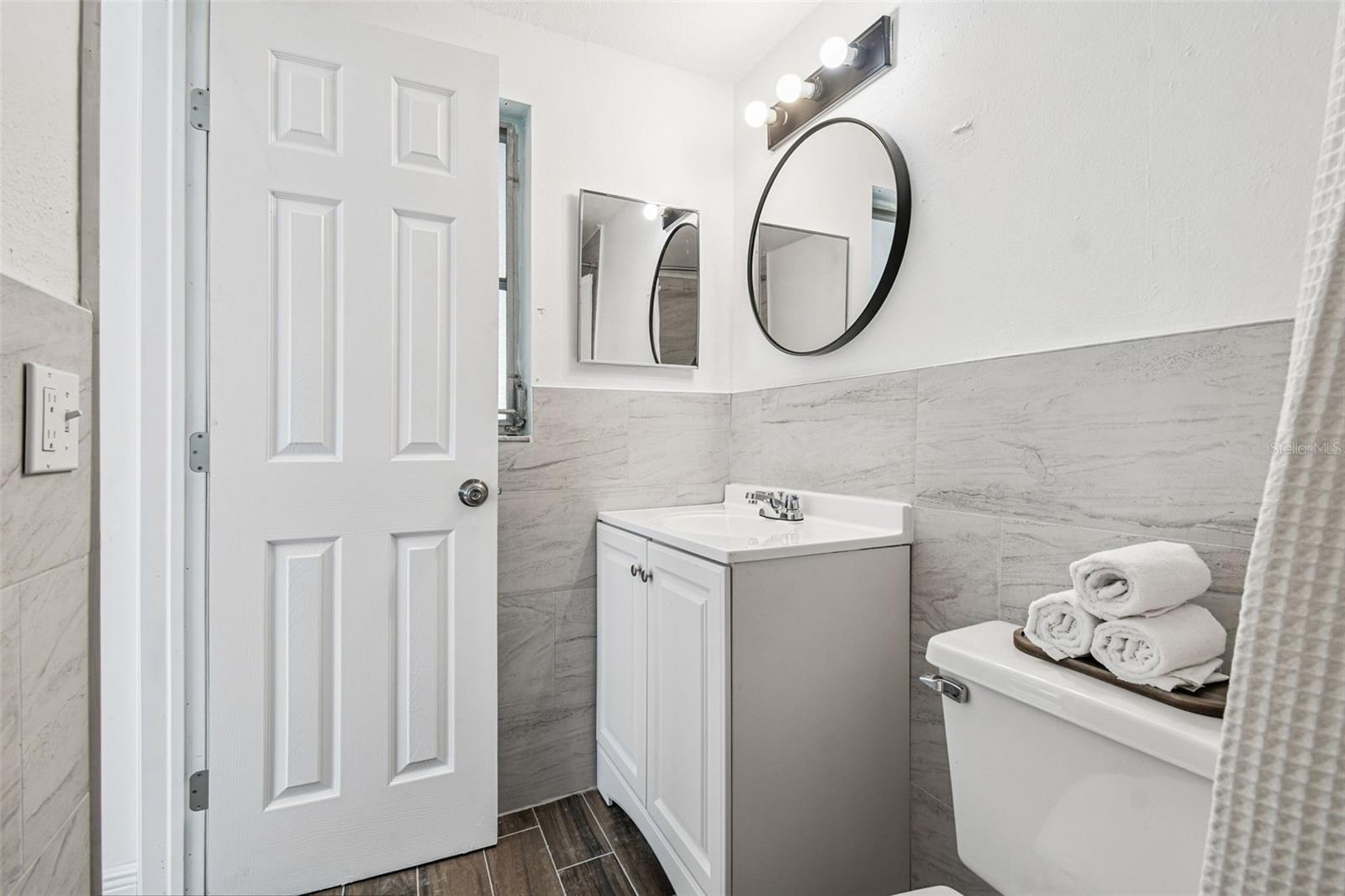 13711 ALLYN DR — photo 32