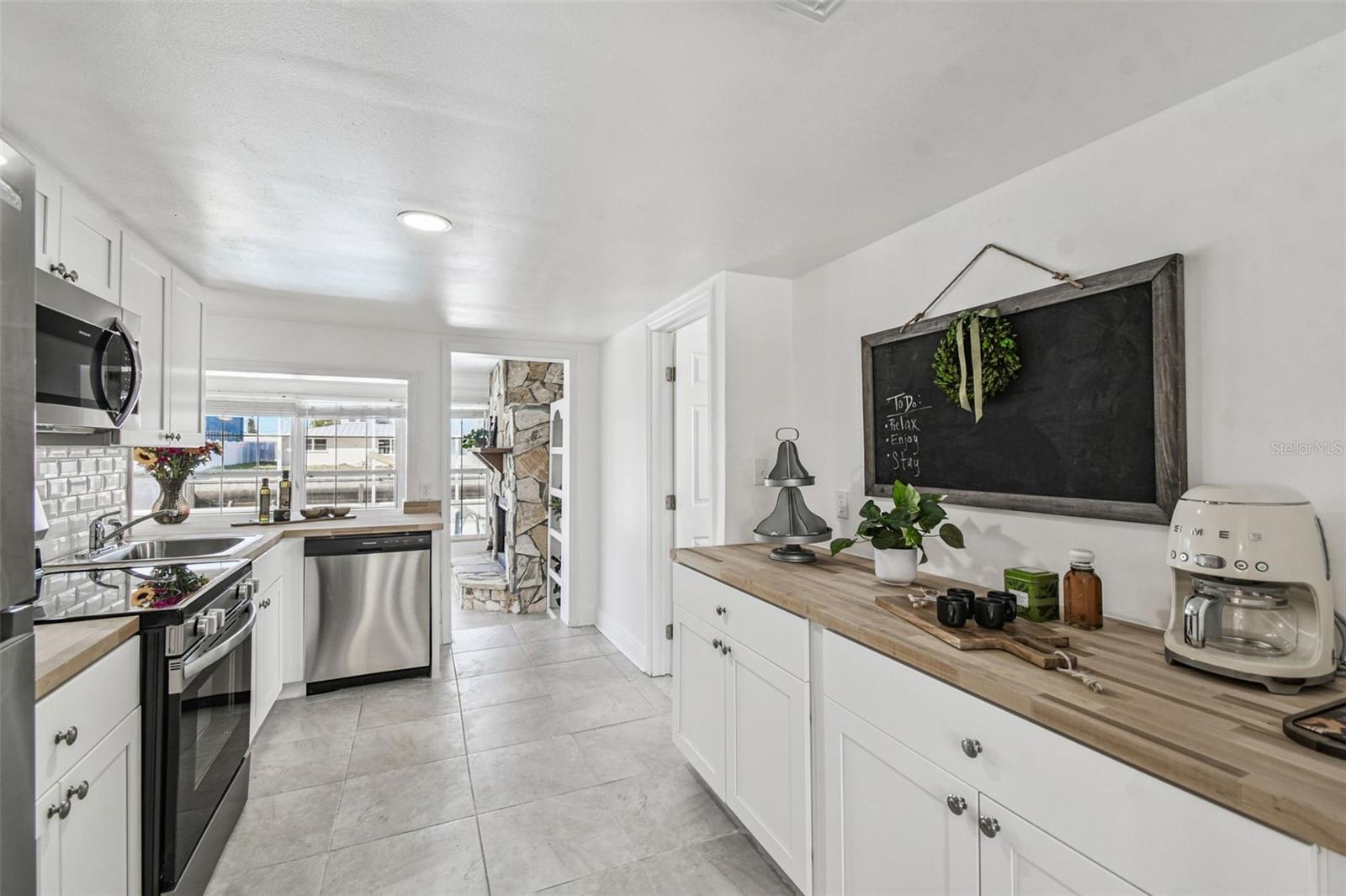 13711 ALLYN DR — photo 11