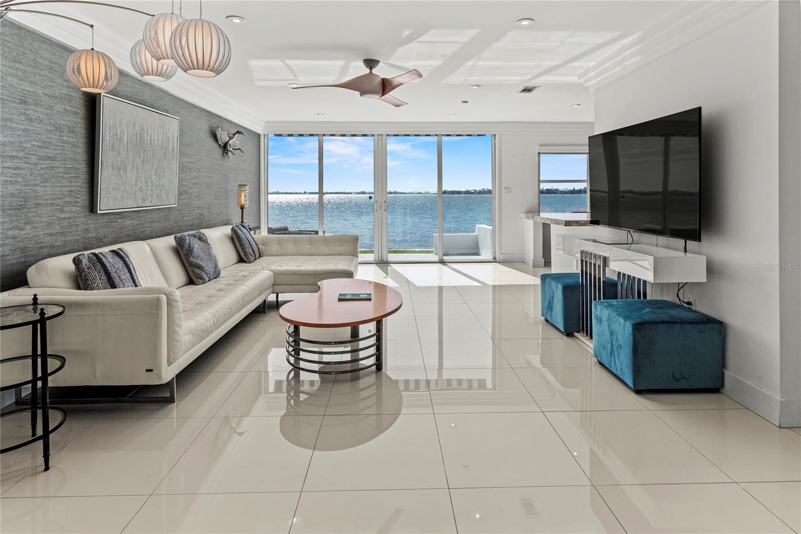 400 GOLDEN GATE PT #11 — photo 4