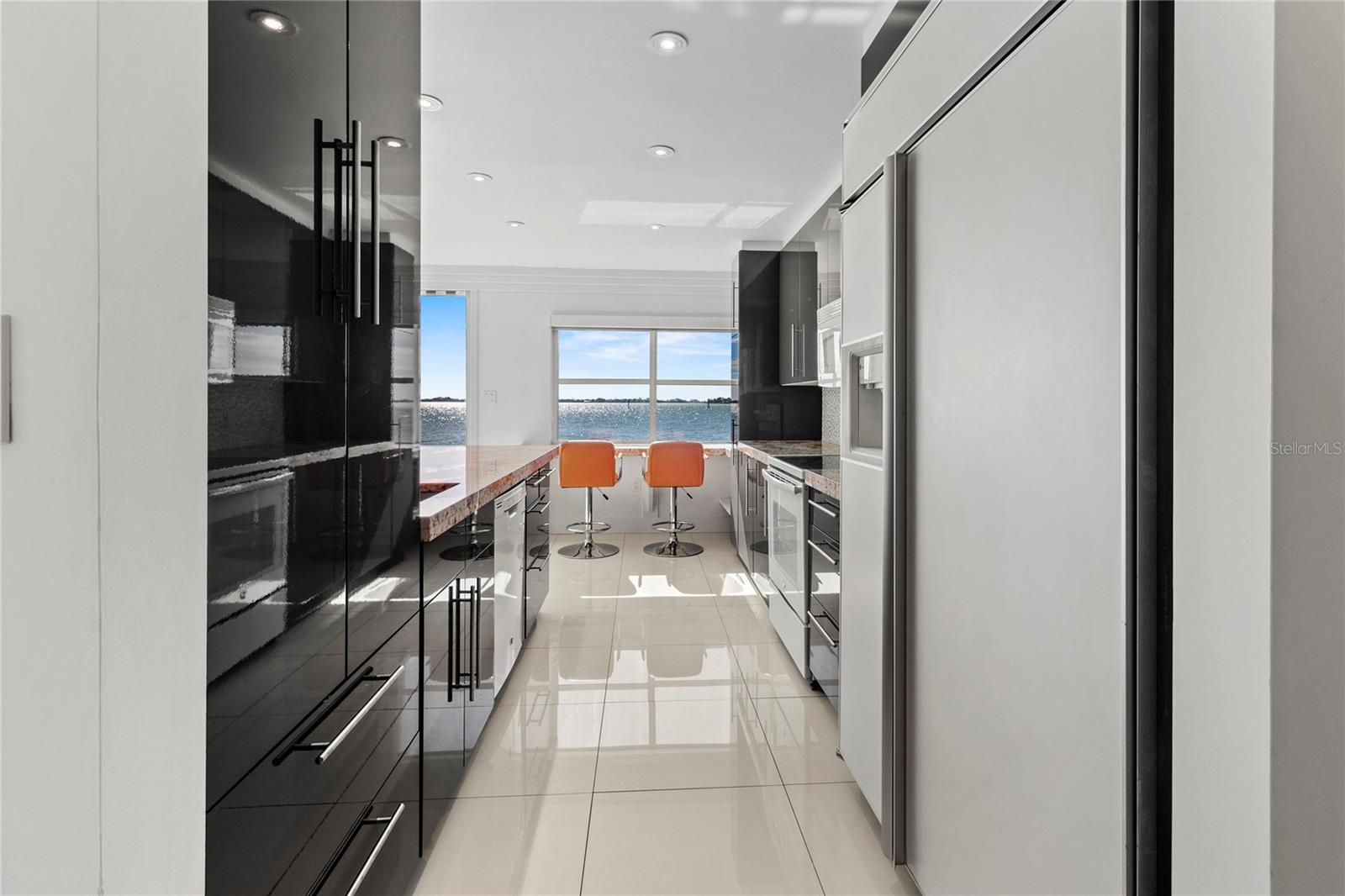 400 GOLDEN GATE PT #11 — photo 11