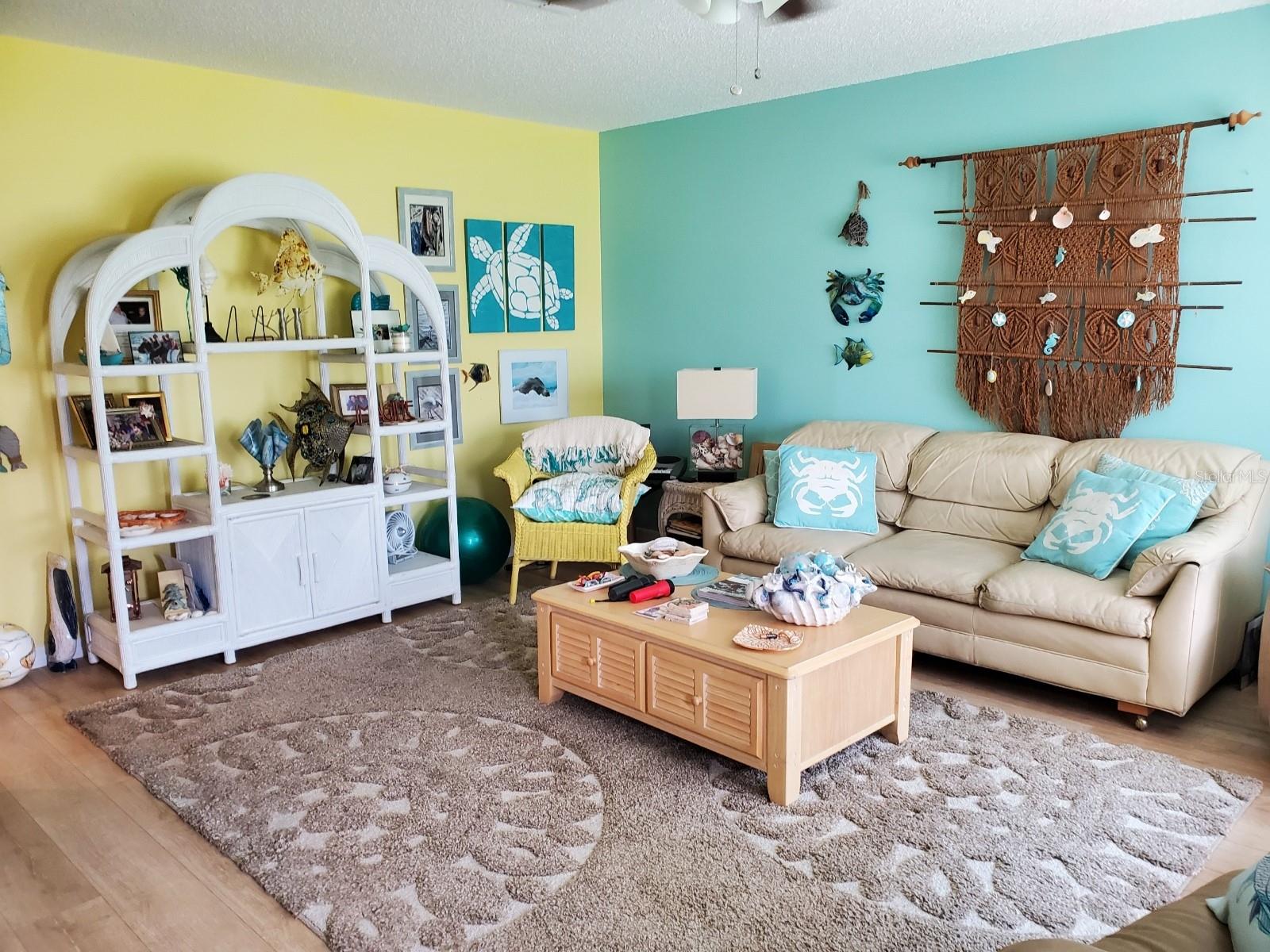 1907 CANTERBURY LN #14 — photo 5